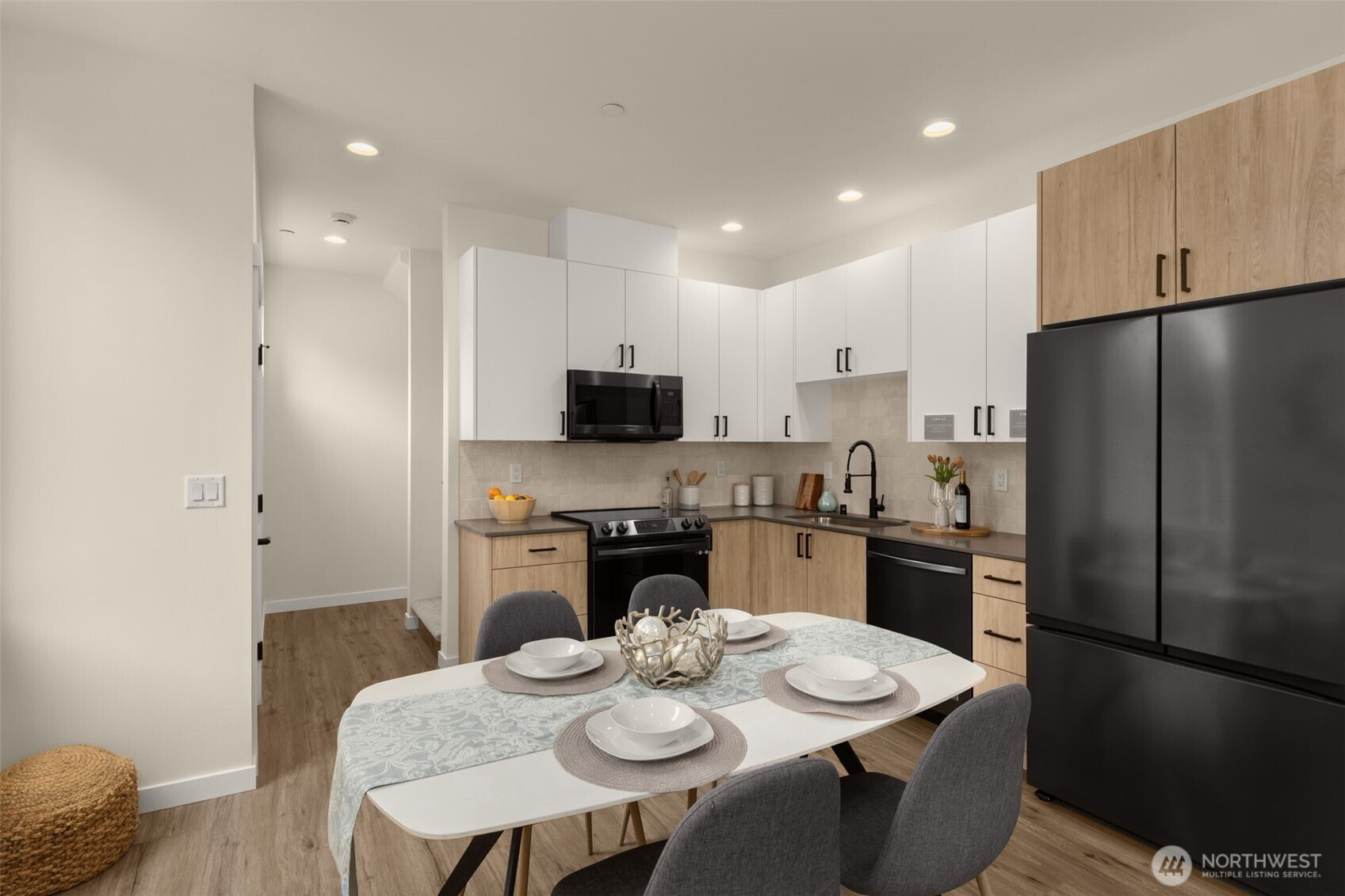 10306 E Midvale Avenue N, Seattle, WA 98133