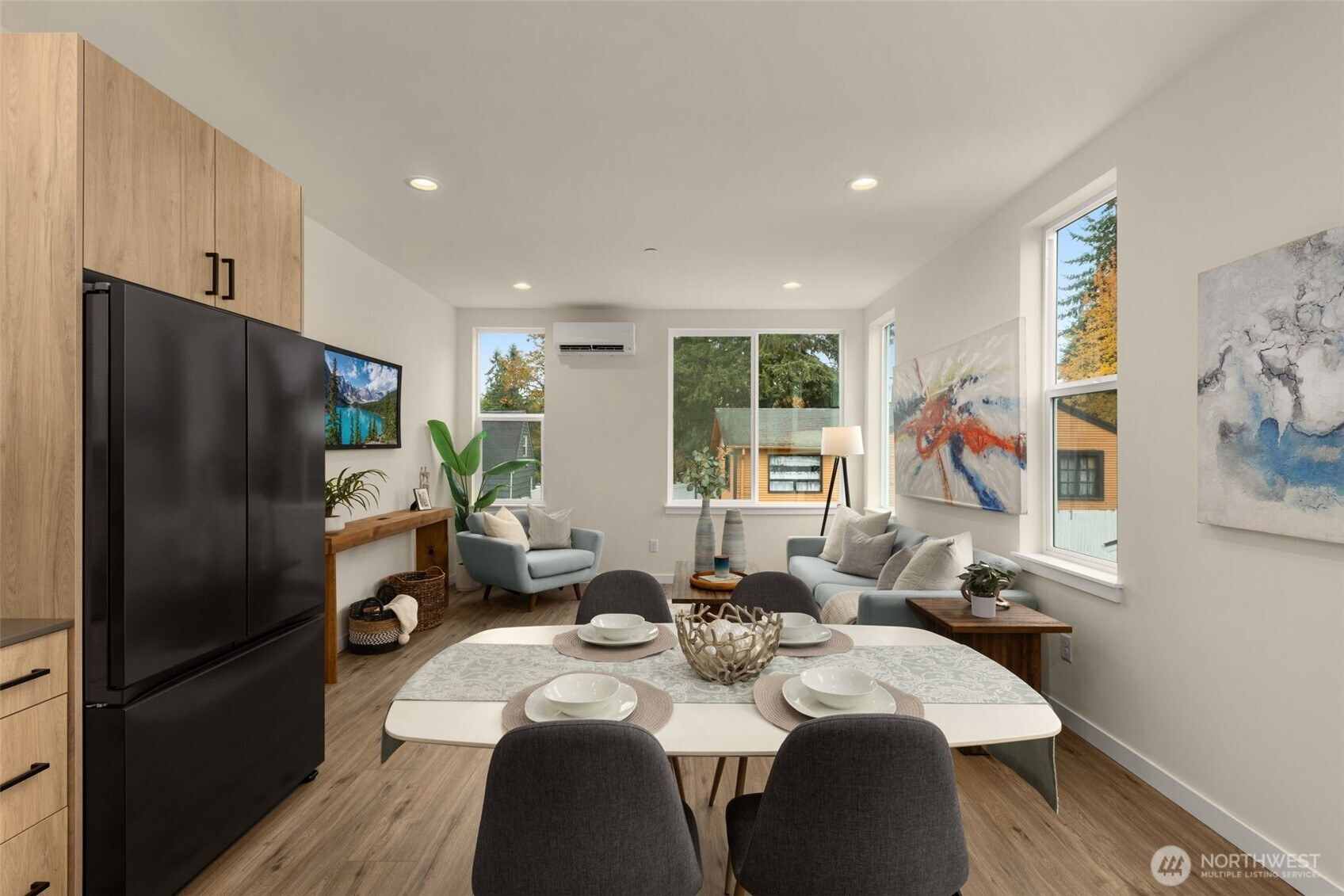 10306 E Midvale Avenue N, Seattle, WA 98133