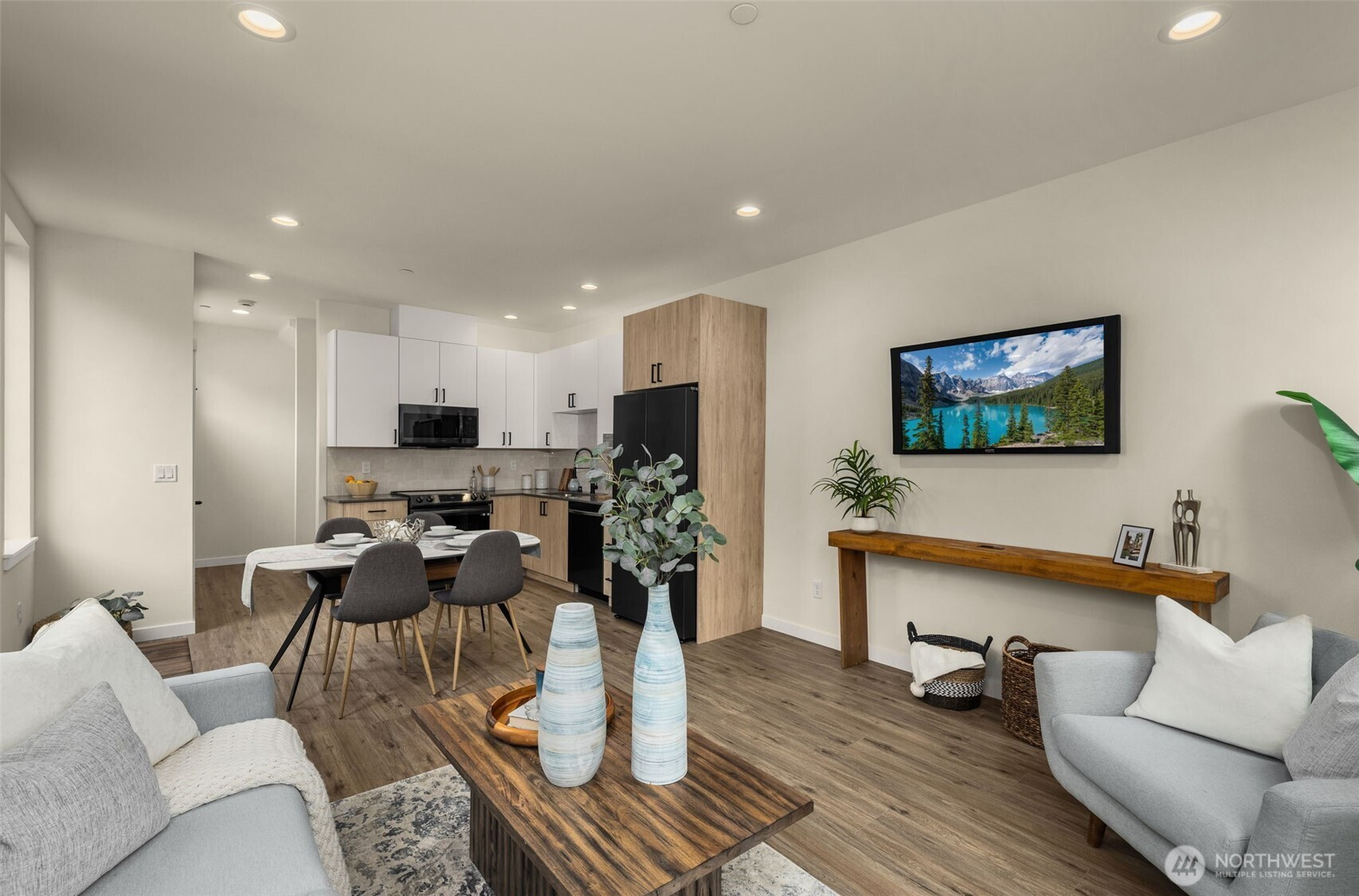 10306 E Midvale Avenue N, Seattle, WA 98133