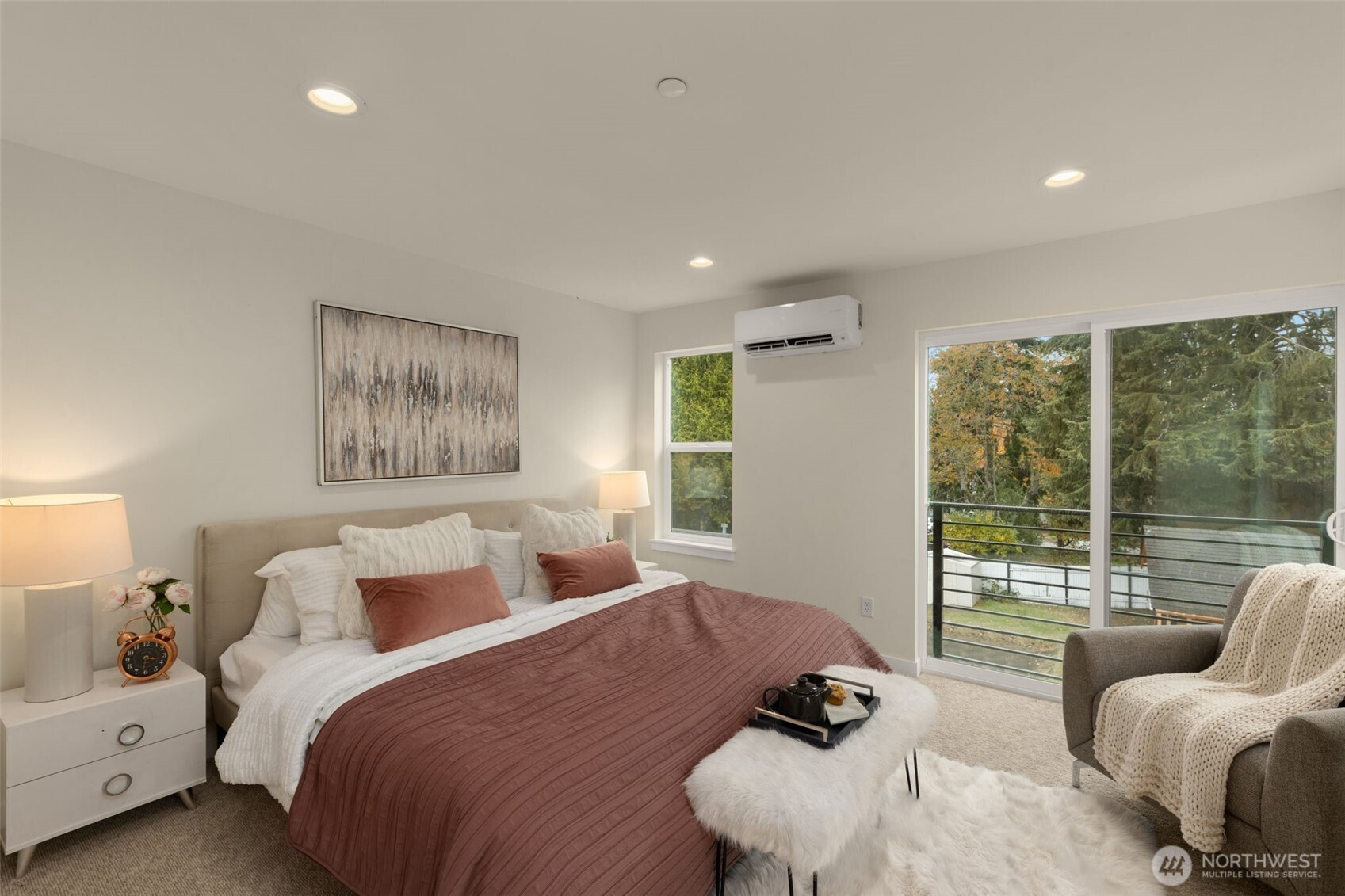 10306 E Midvale Avenue N, Seattle, WA 98133