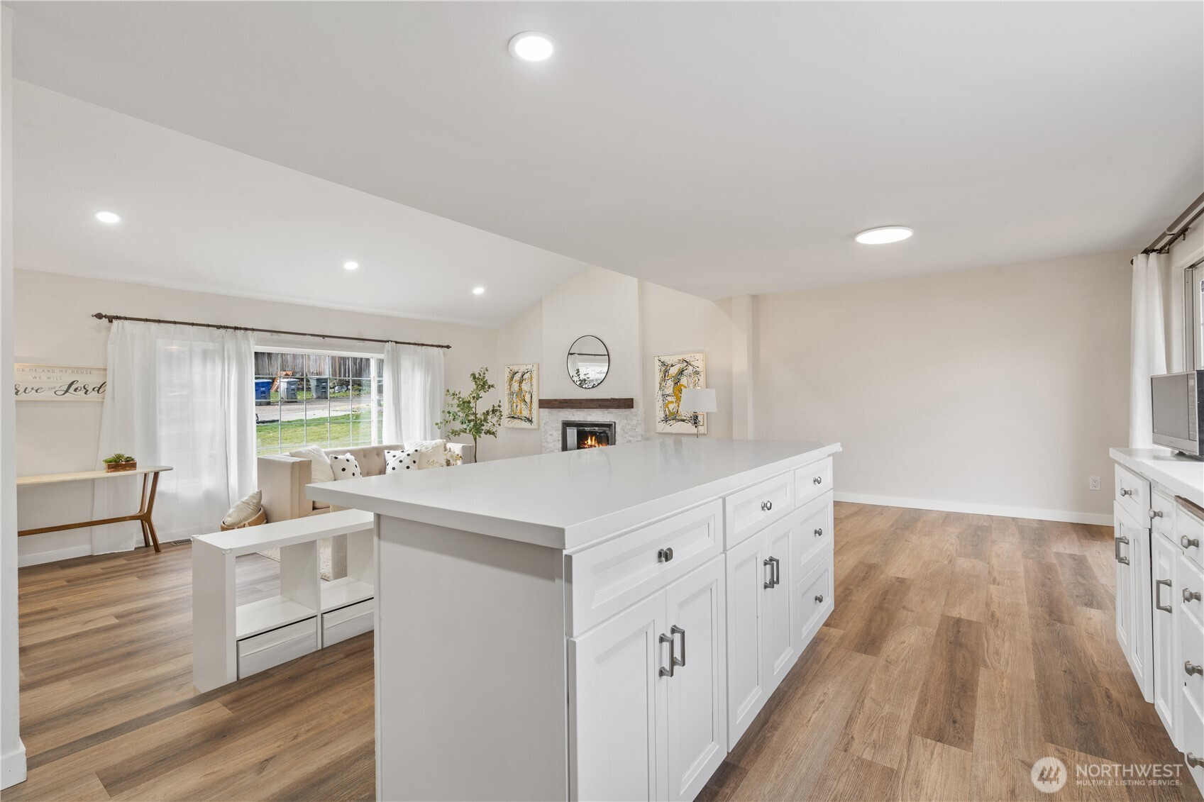 15414 SE 17th Street, Bellevue, WA 98007