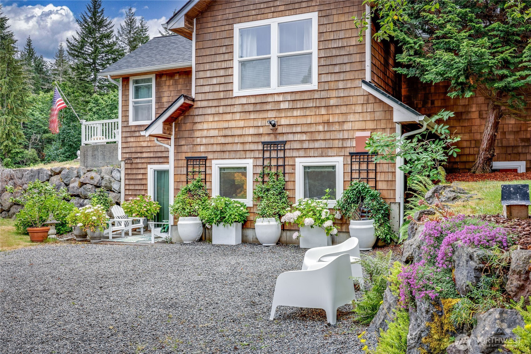 25105 Taka Lane NE, Kingston, WA 98346