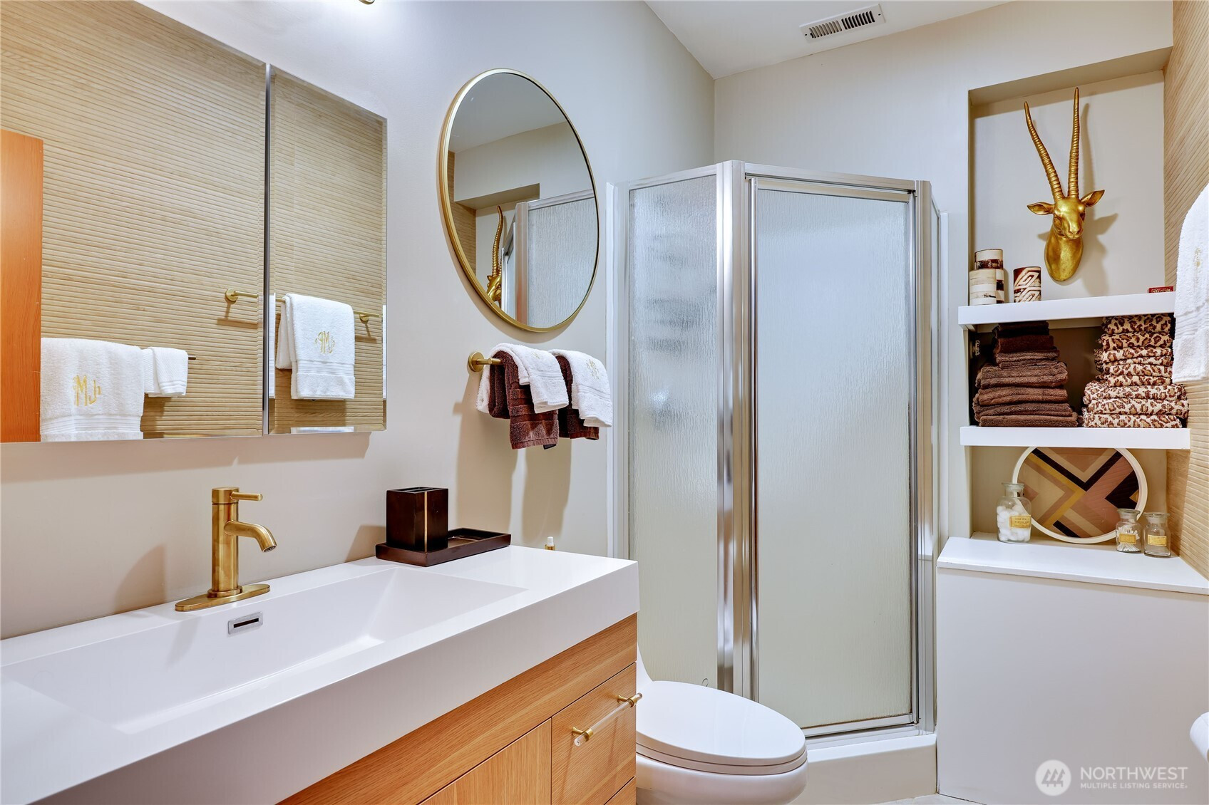 25105 Taka Lane NE, Kingston, WA 98346