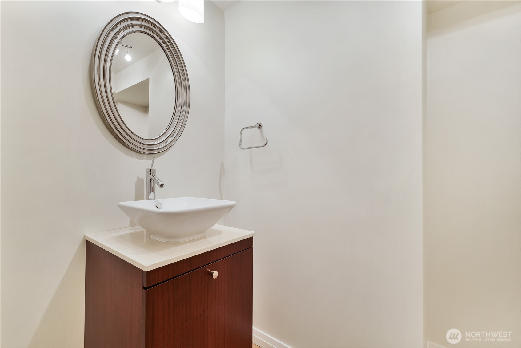 10700 NE 4th Street, Bellevue, WA 98004