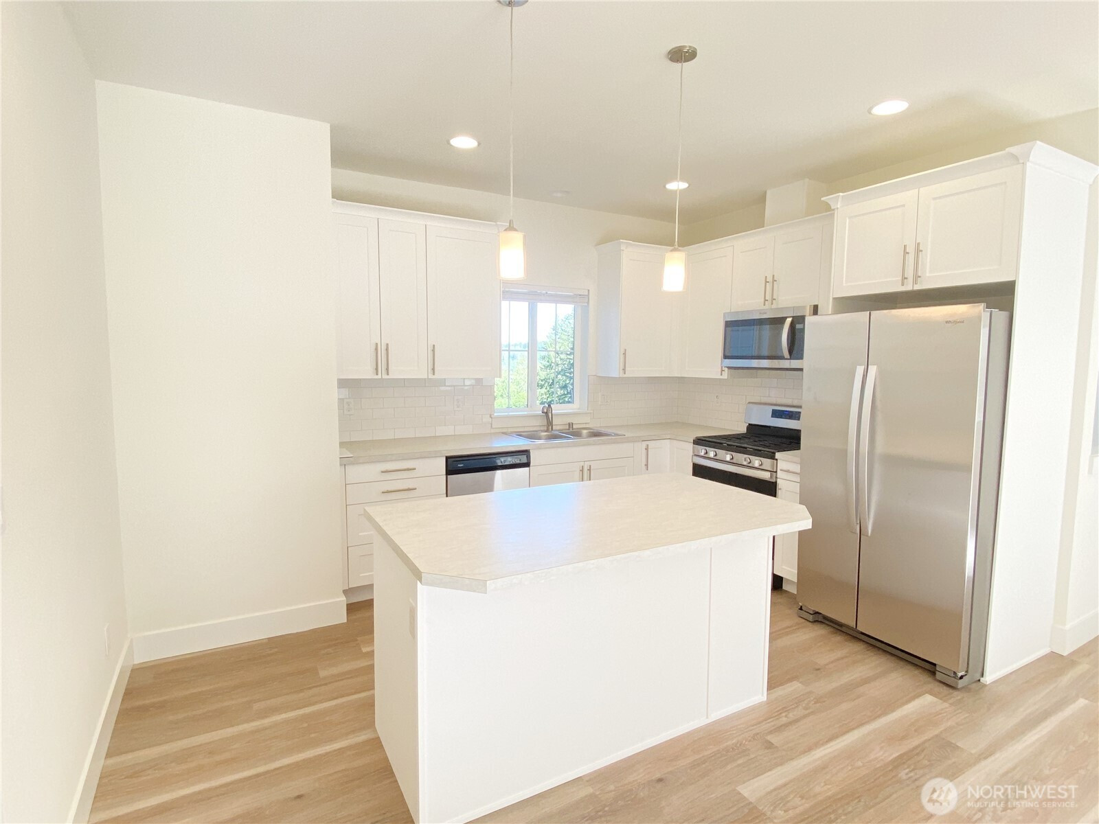 19015 E State Route 3, Allyn, WA 98524