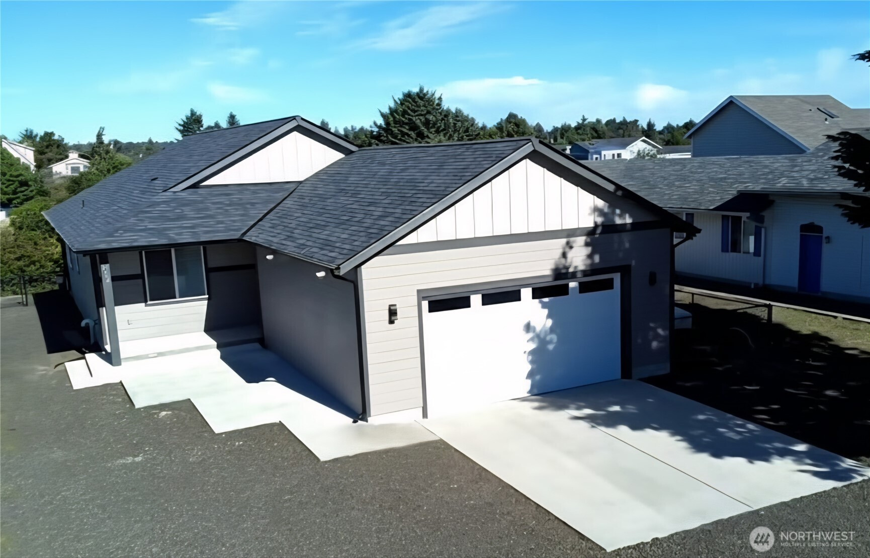 332 Cockle Street SW, Ocean Shores, WA 98569