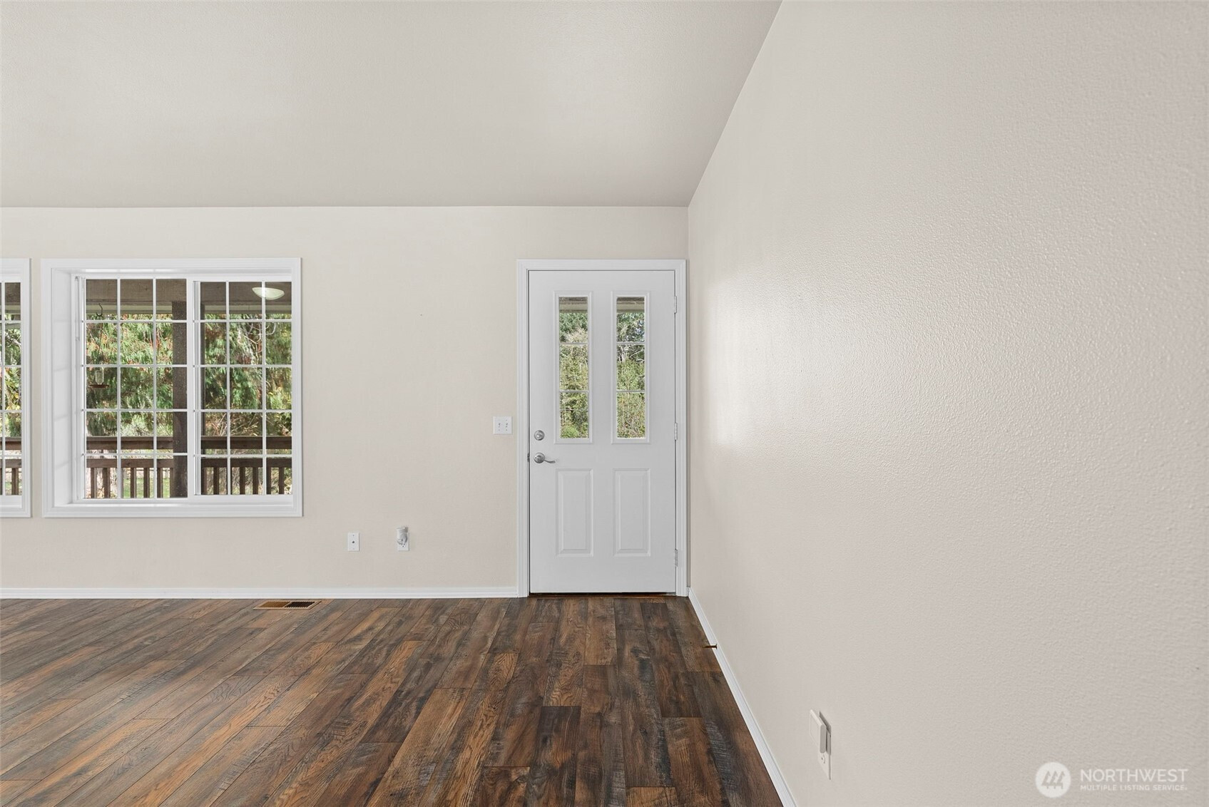 1878 Little Hanaford Road, Centralia, WA 98531