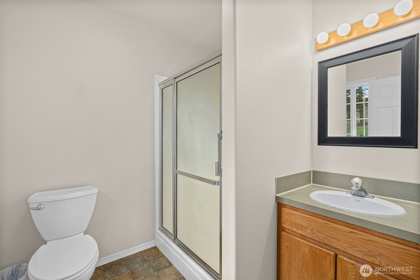 1878 Little Hanaford Road, Centralia, WA 98531