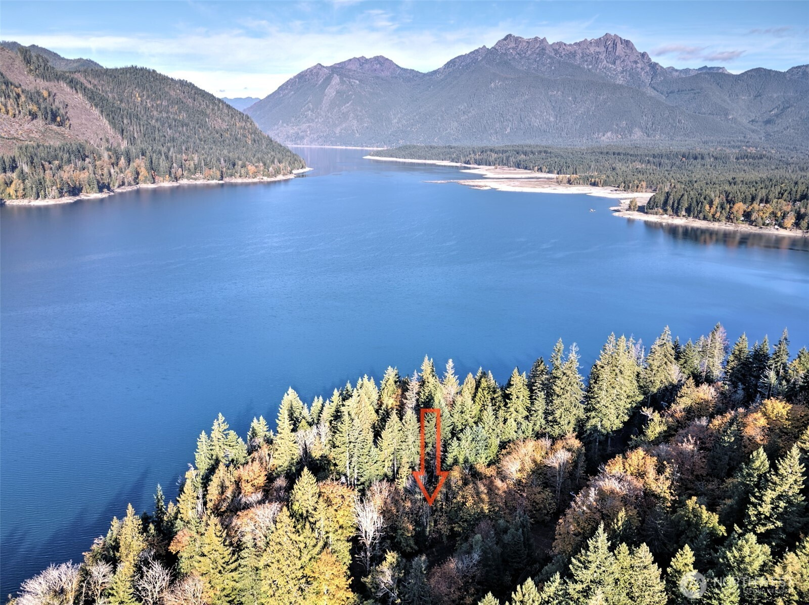 5791 N Lake Cushman Road, Hoodsport, WA 98548