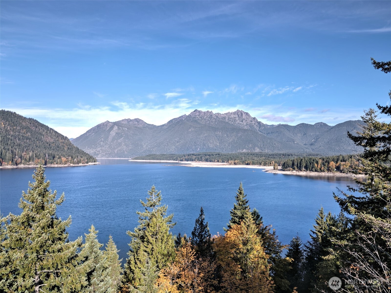 5791 N Lake Cushman Road, Hoodsport, WA 98548