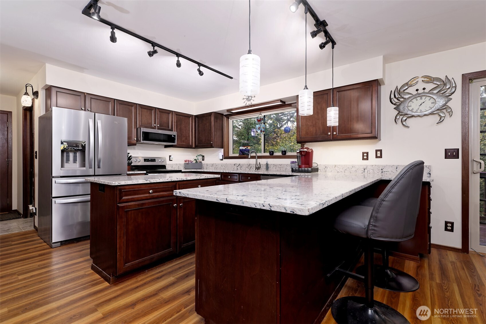 5791 N Lake Cushman Road, Hoodsport, WA 98548