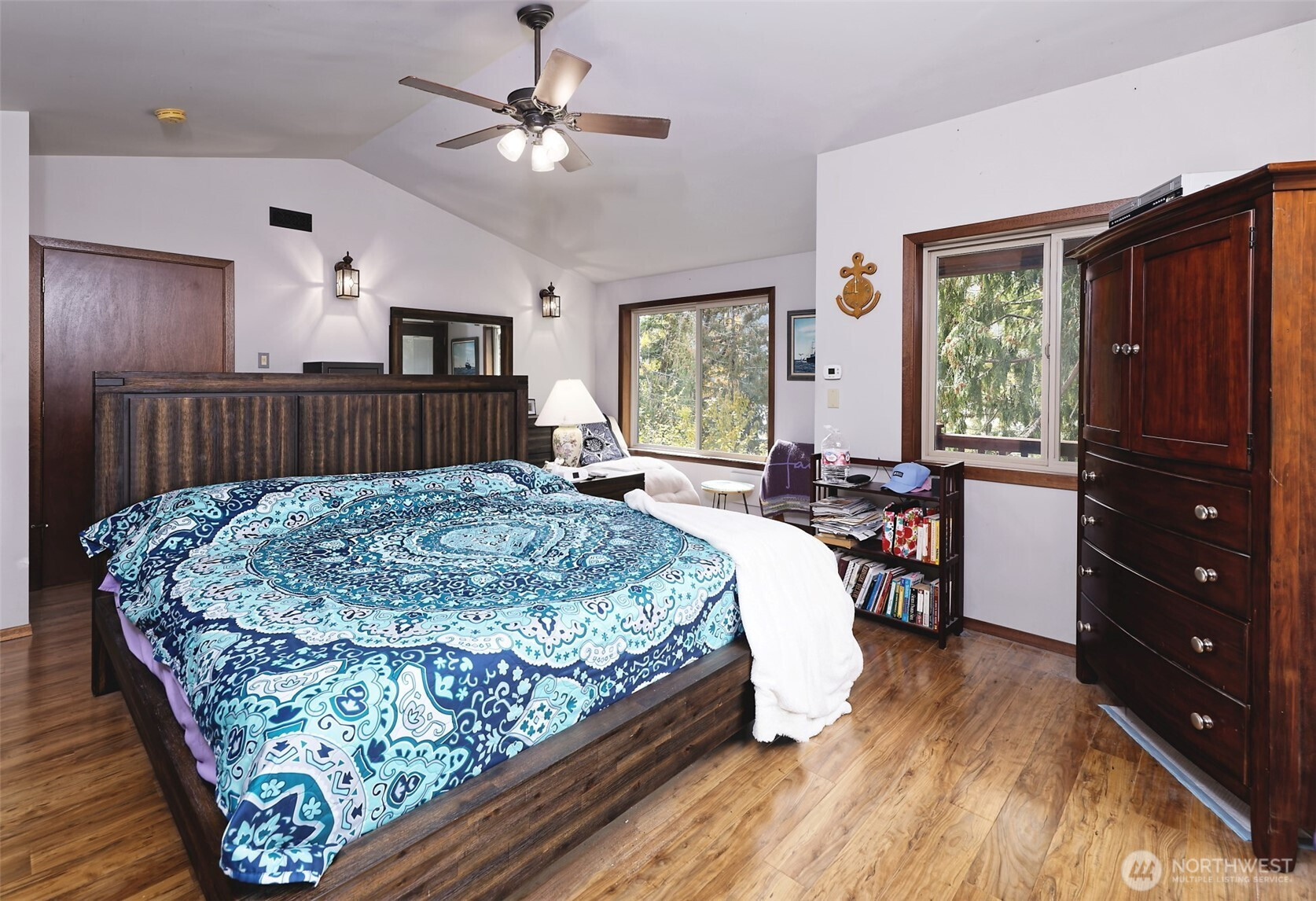 5791 N Lake Cushman Road, Hoodsport, WA 98548