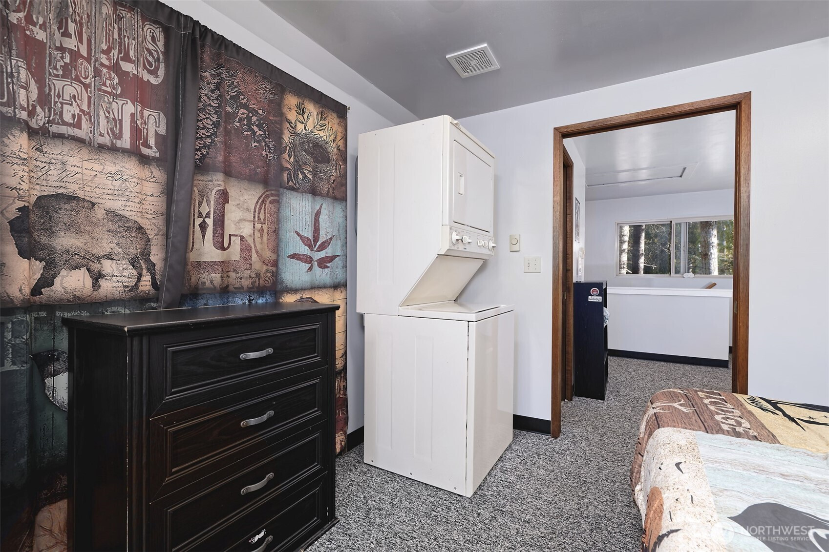 5791 N Lake Cushman Road, Hoodsport, WA 98548