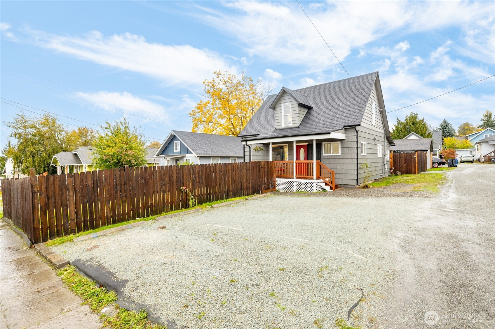 718 N 1st Street, Mount Vernon, WA 98273