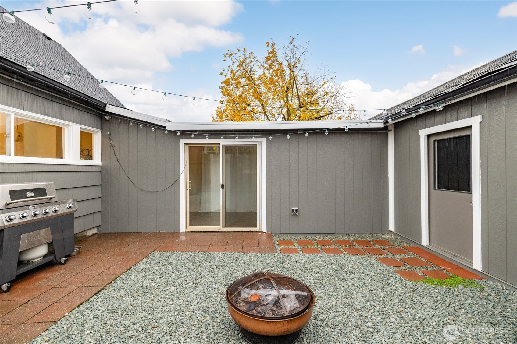 718 N 1st Street, Mount Vernon, WA 98273