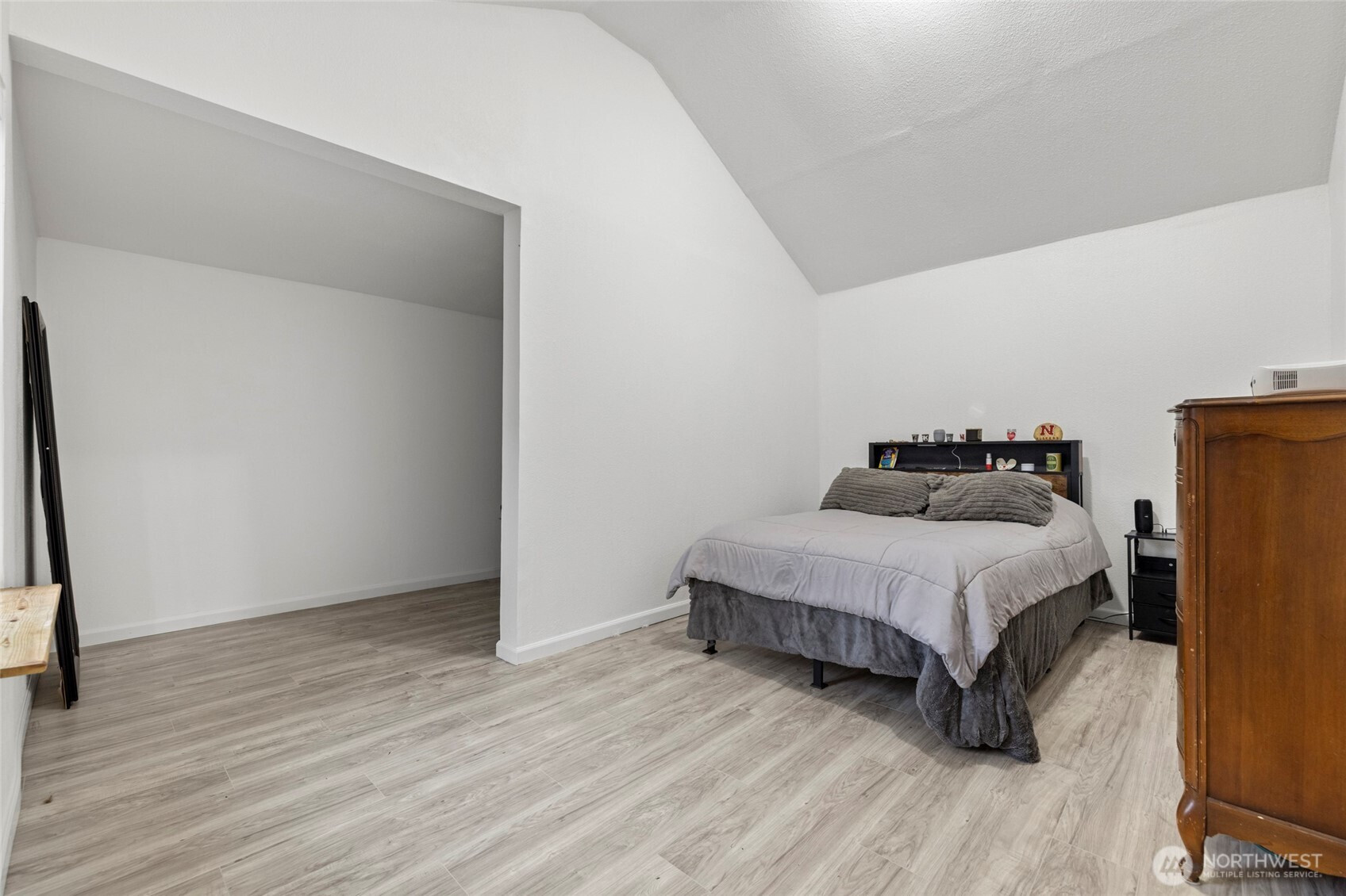 718 N 1st Street, Mount Vernon, WA 98273