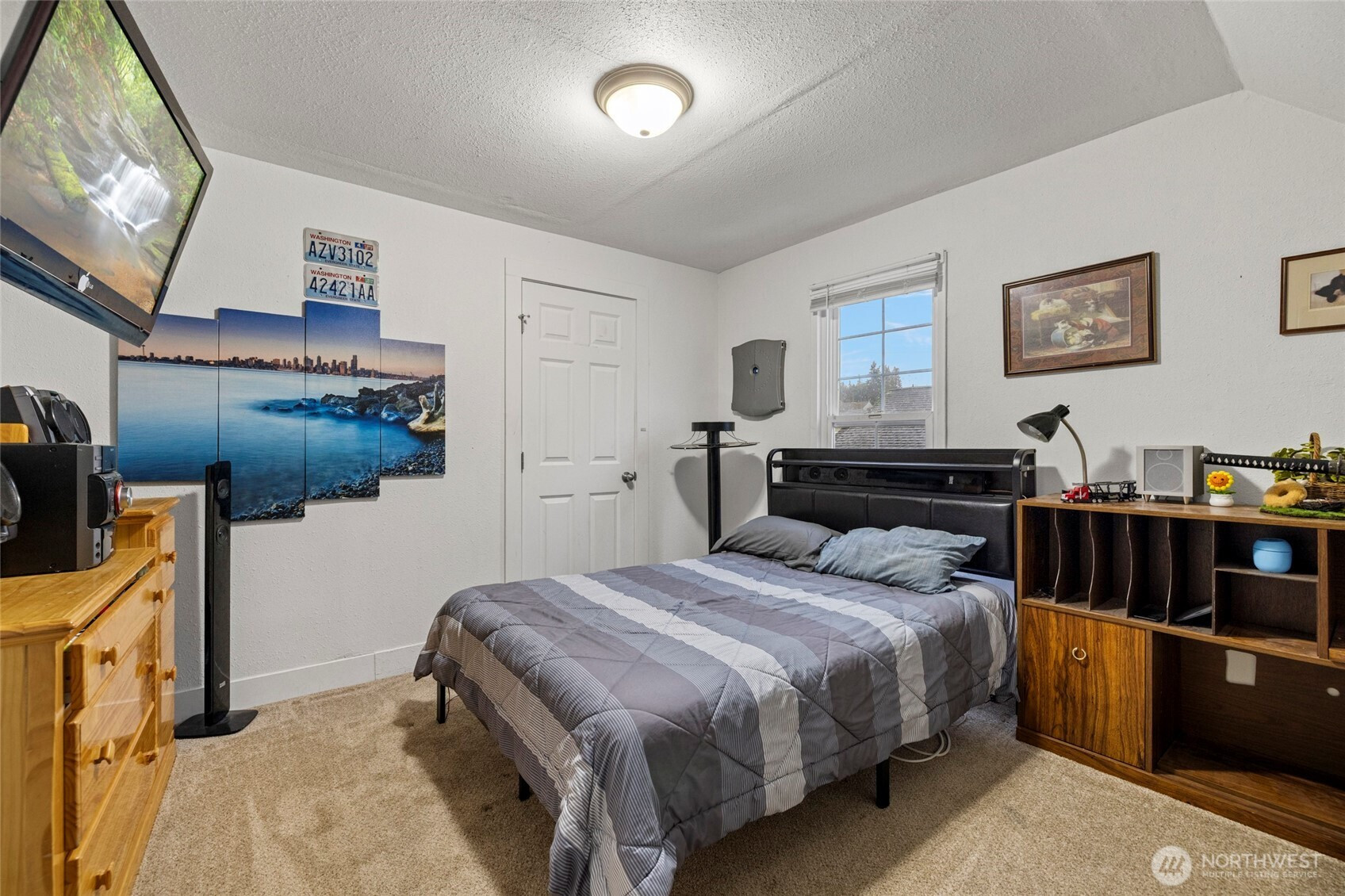 718 N 1st Street, Mount Vernon, WA 98273