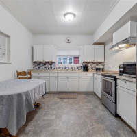 718 N 1st Street, Mount Vernon, WA 98273