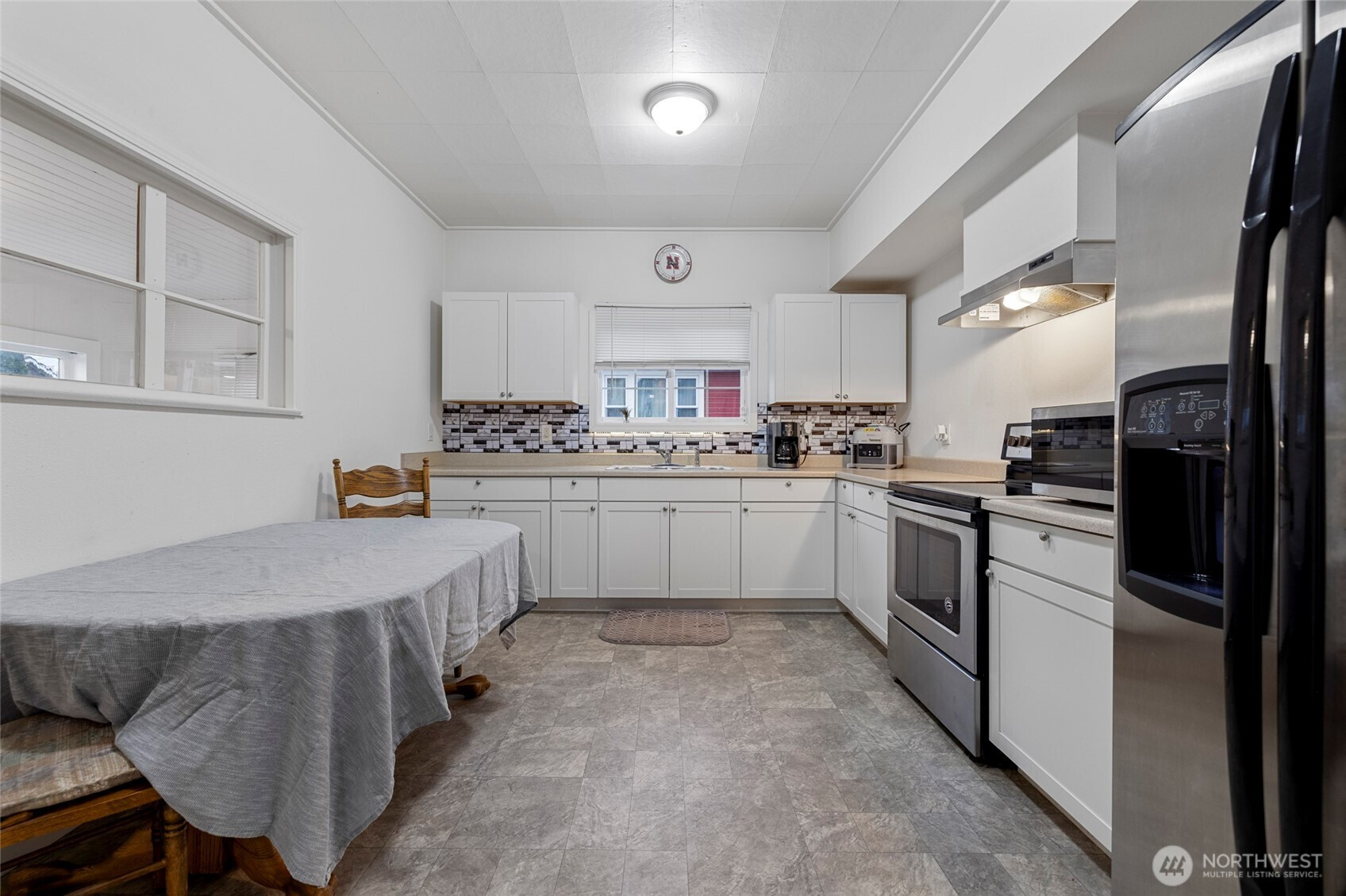 718 N 1st Street, Mount Vernon, WA 98273