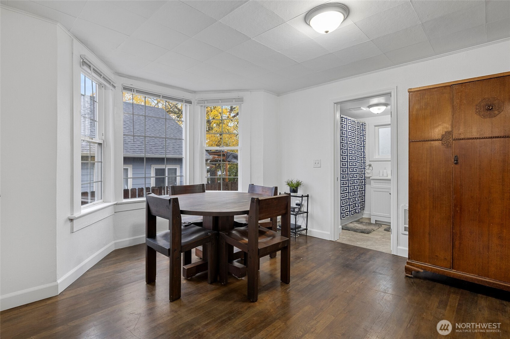 718 N 1st Street, Mount Vernon, WA 98273