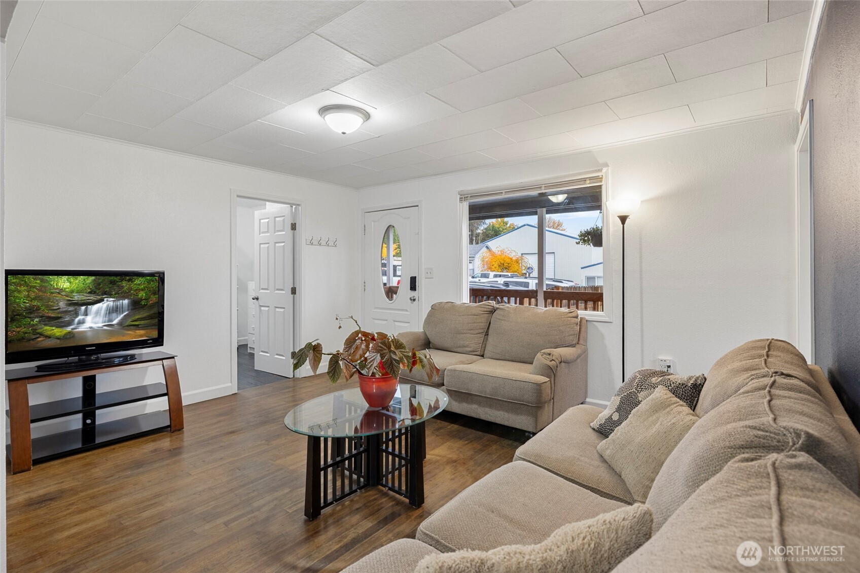 718 N 1st Street, Mount Vernon, WA 98273