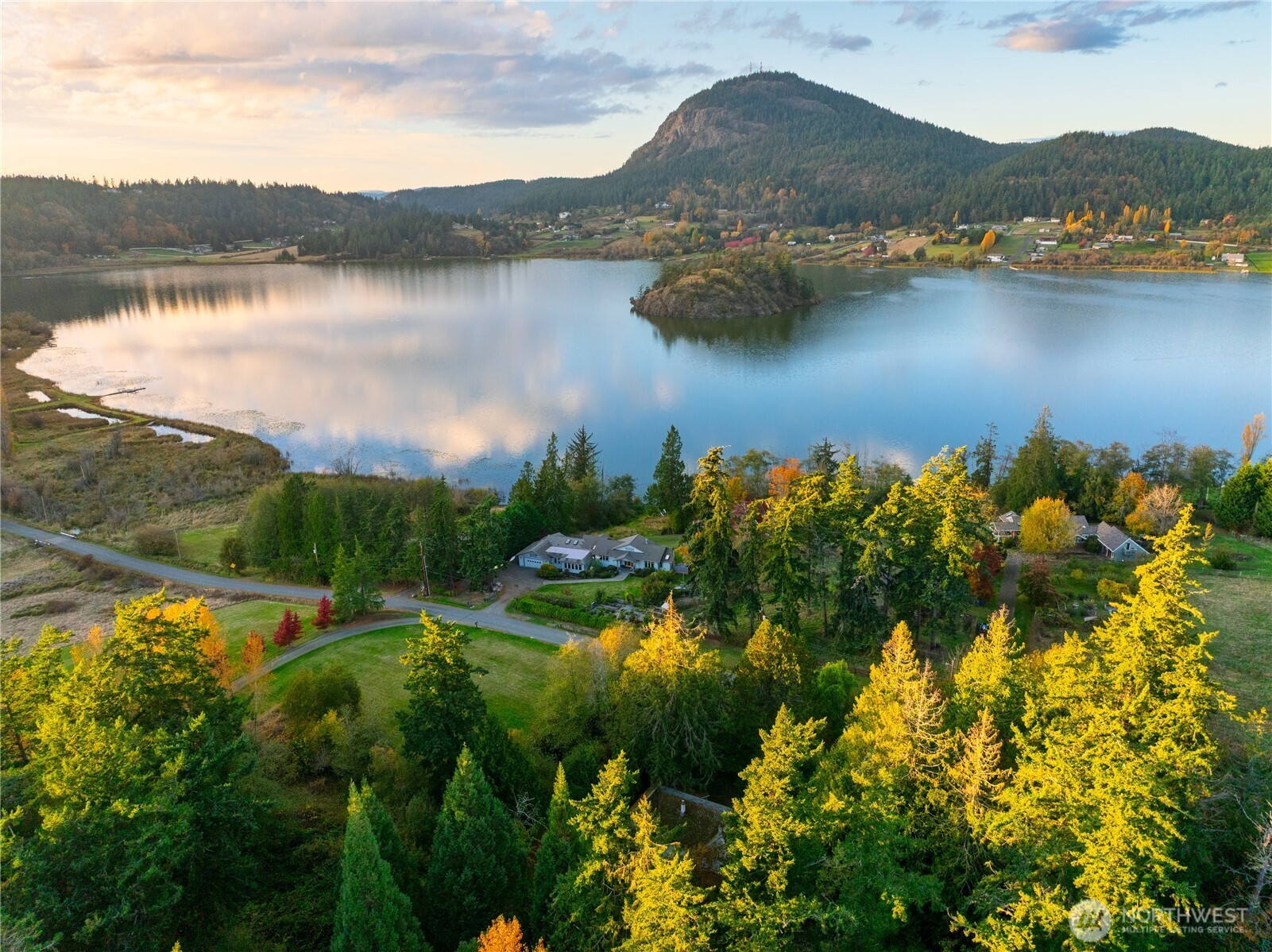 6058 S Campbell Lake Road, Anacortes, WA 98221