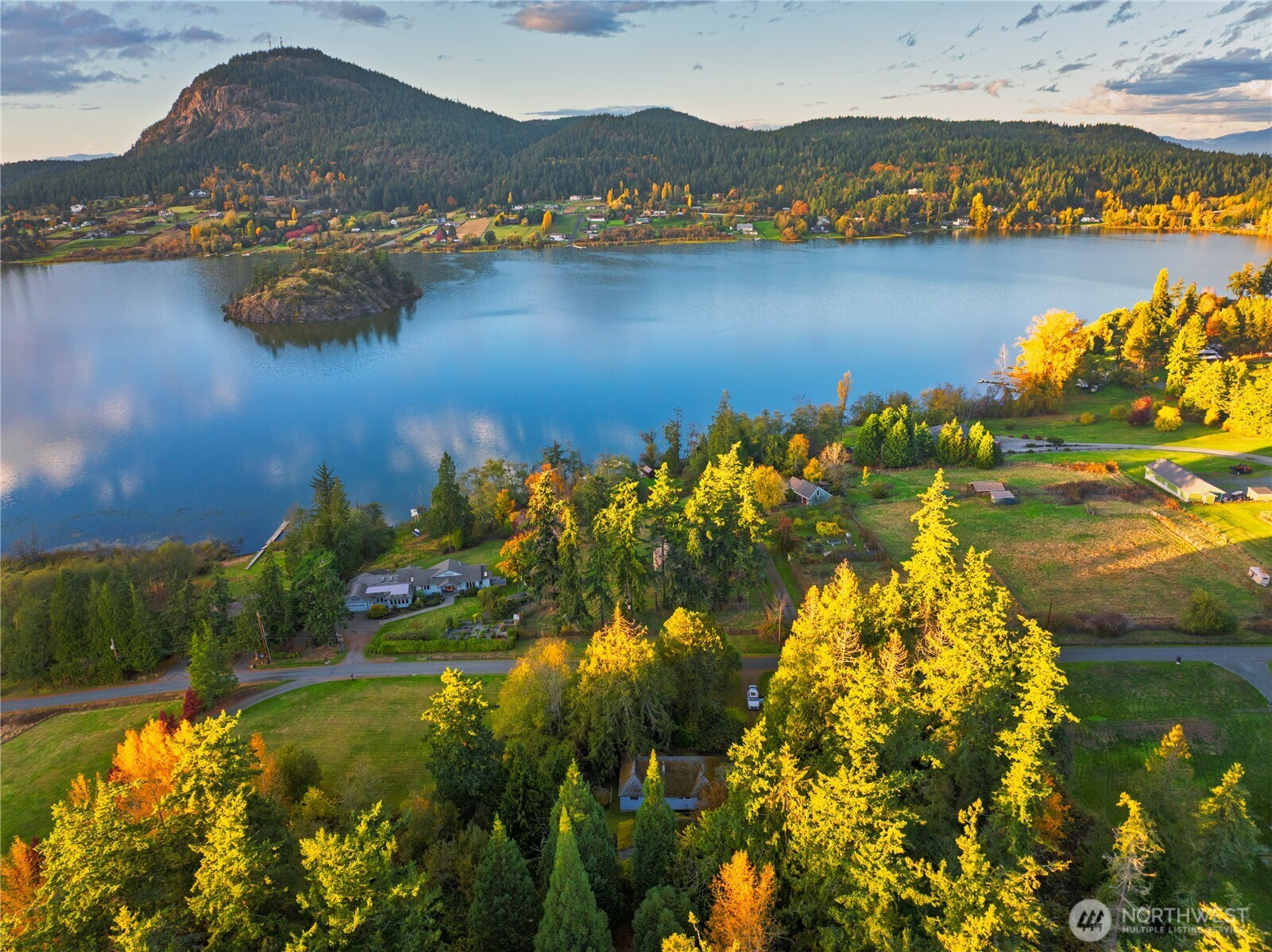 6058 S Campbell Lake Road, Anacortes, WA 98221