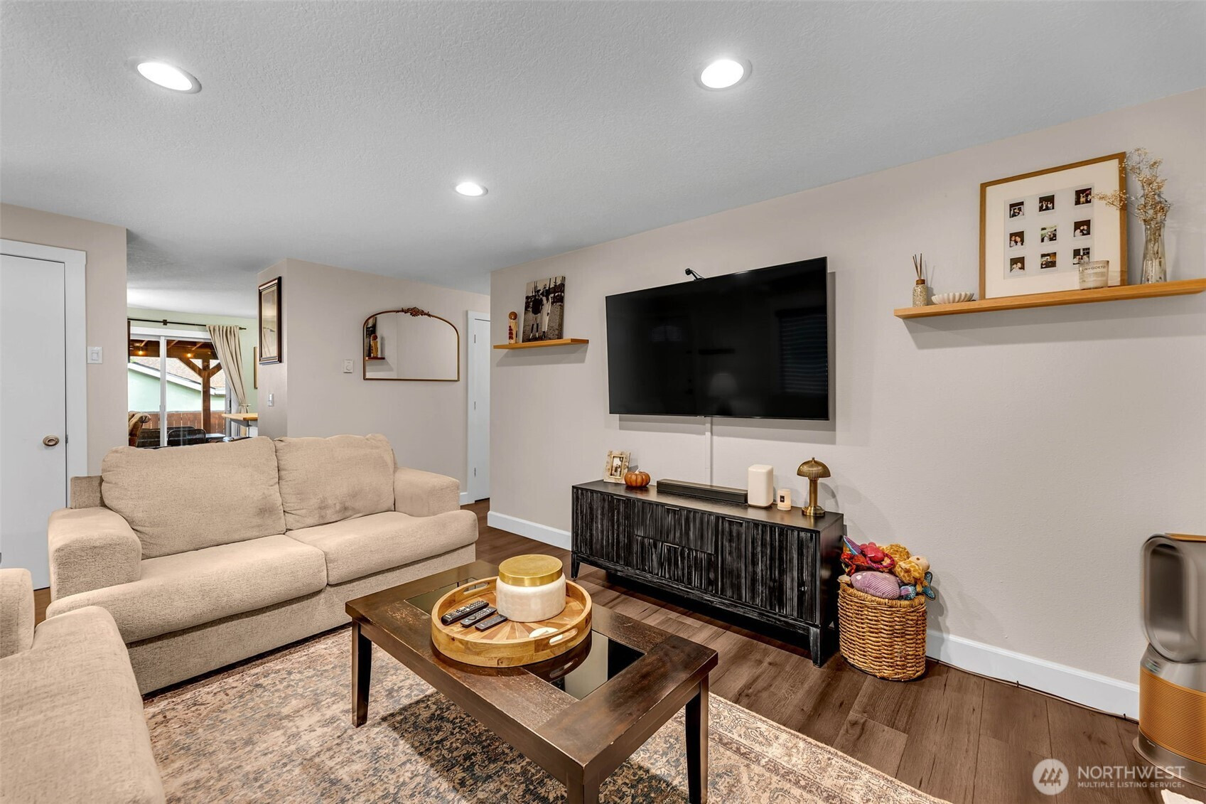 318 Rollingwood Drive, Kelso, WA 98625