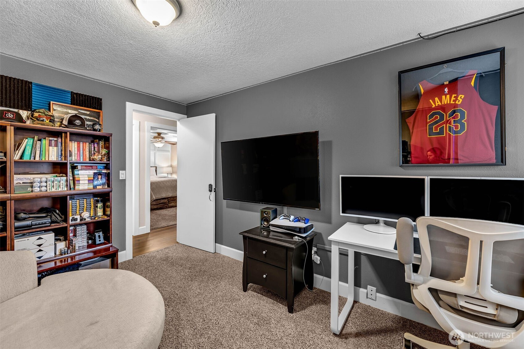 318 Rollingwood Drive, Kelso, WA 98625