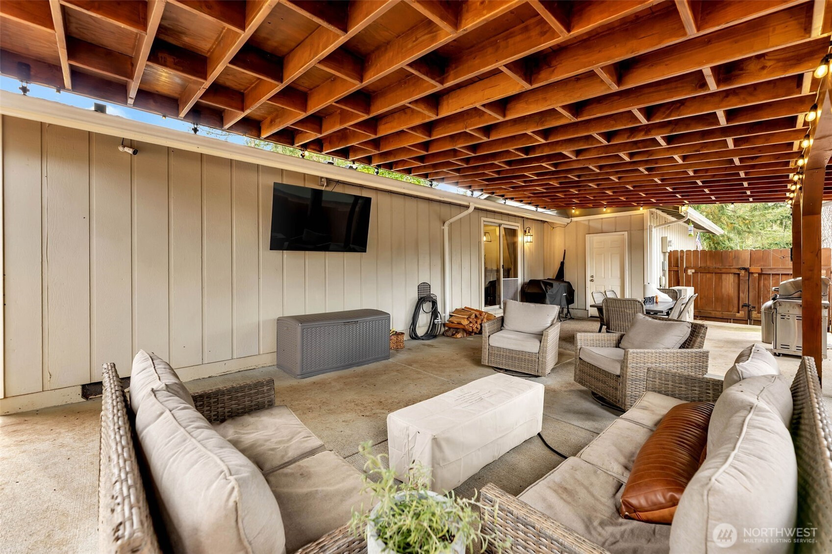 318 Rollingwood Drive, Kelso, WA 98625