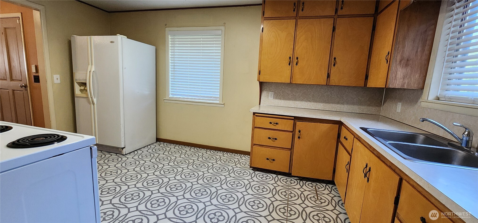 1216 Kaiser Road SW, Olympia, WA 98512