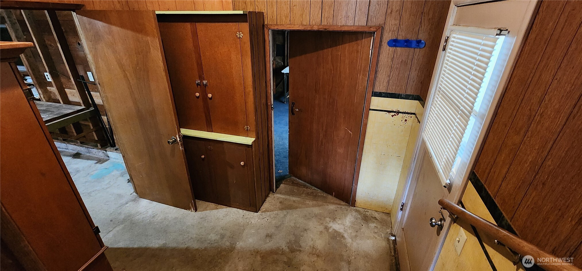 1216 Kaiser Road SW, Olympia, WA 98512