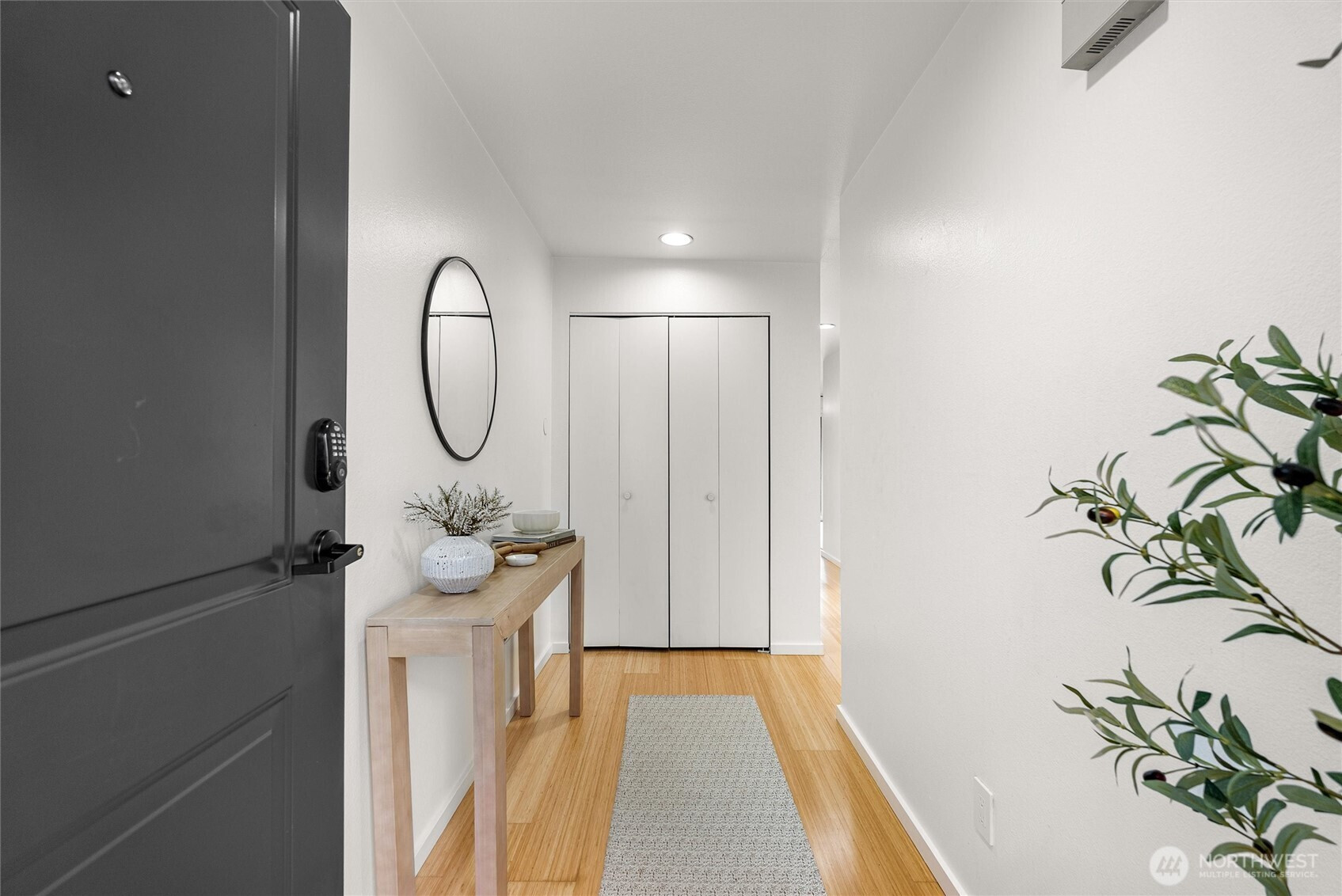 2626 E Madison Street, Seattle, WA 98112