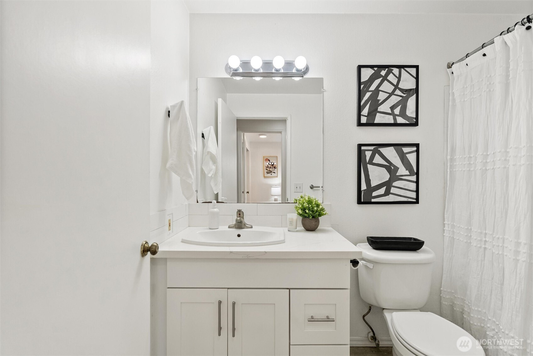 2626 E Madison Street, Seattle, WA 98112