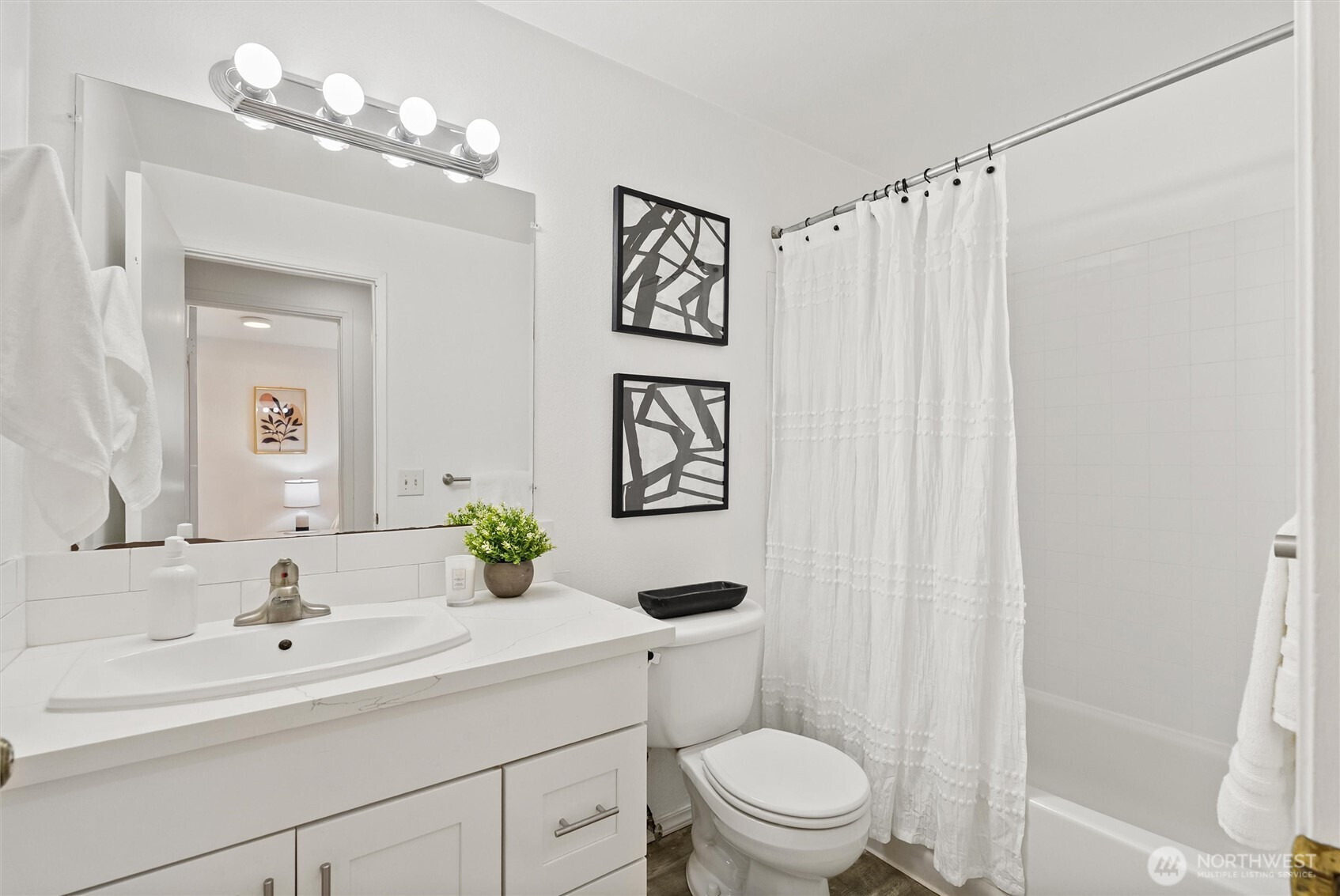 2626 E Madison Street, Seattle, WA 98112