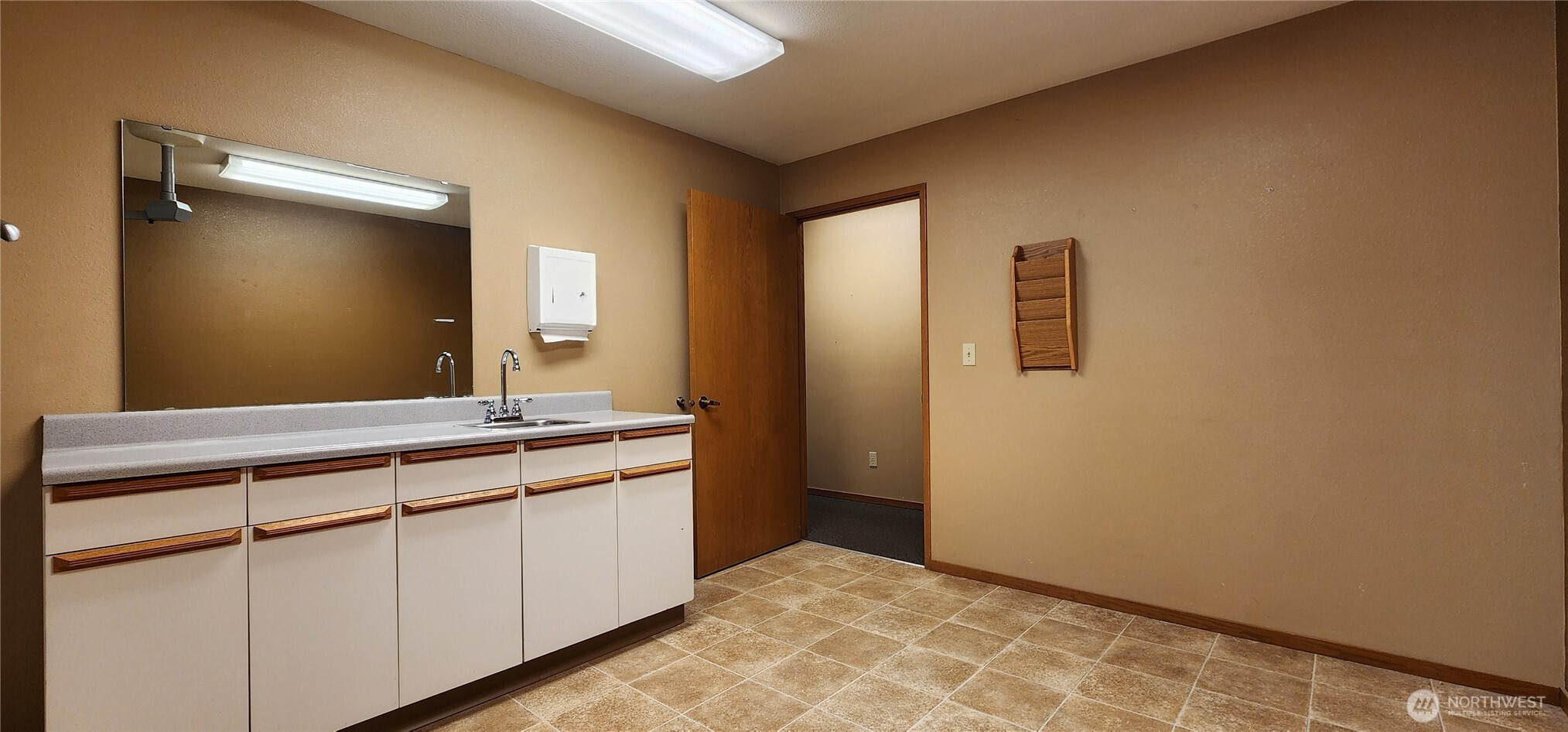 1700 Cooper Point Rd Suite B3 SW, Olympia, WA 98502