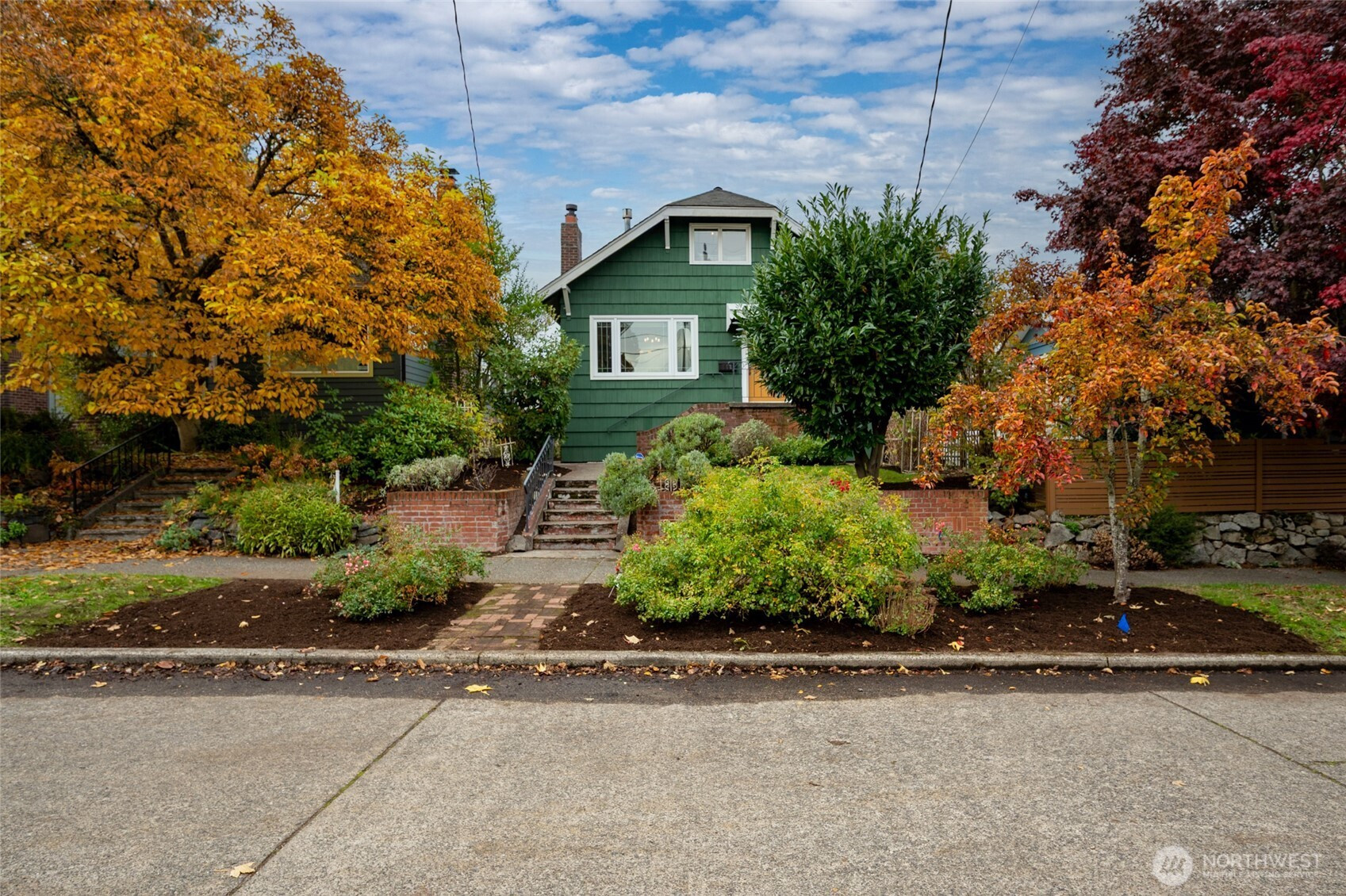 608 NW 84th Street, Seattle, WA 98117