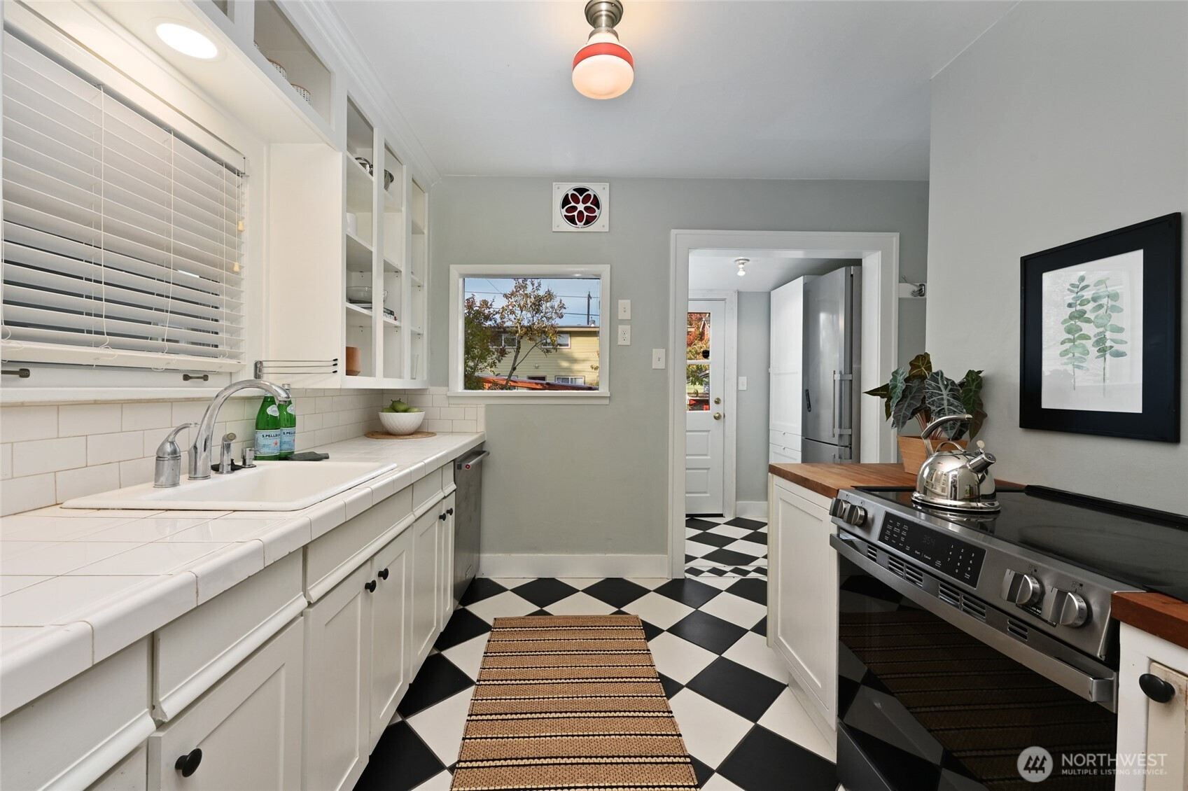 608 NW 84th Street, Seattle, WA 98117