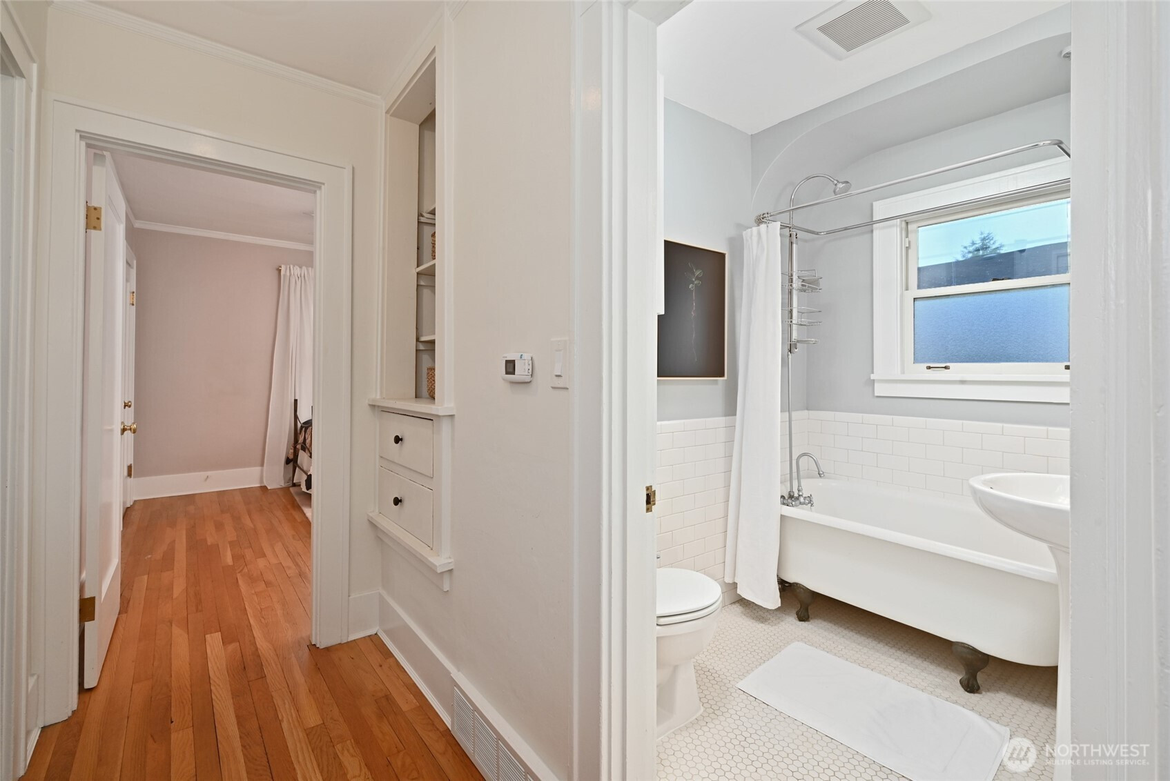 608 NW 84th Street, Seattle, WA 98117