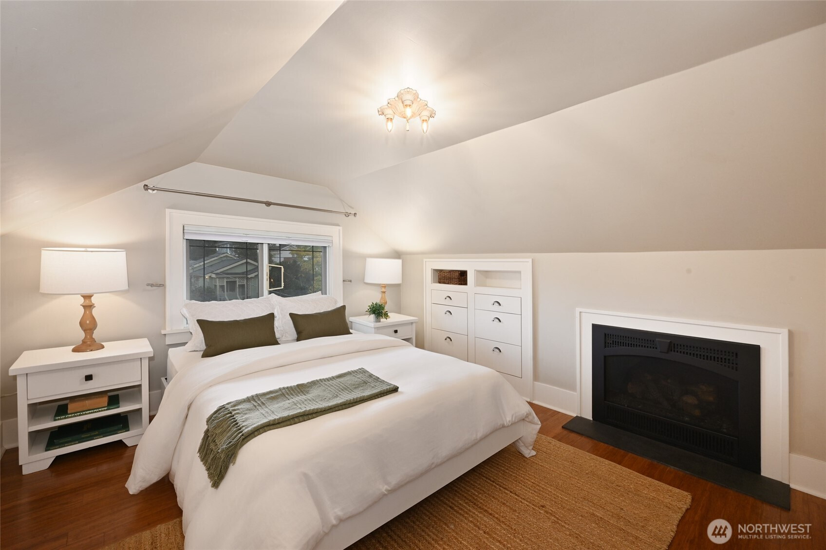 608 NW 84th Street, Seattle, WA 98117