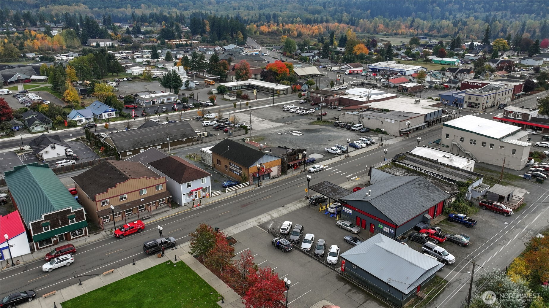 121 Mashell Avenue N, Eatonville, WA 98328