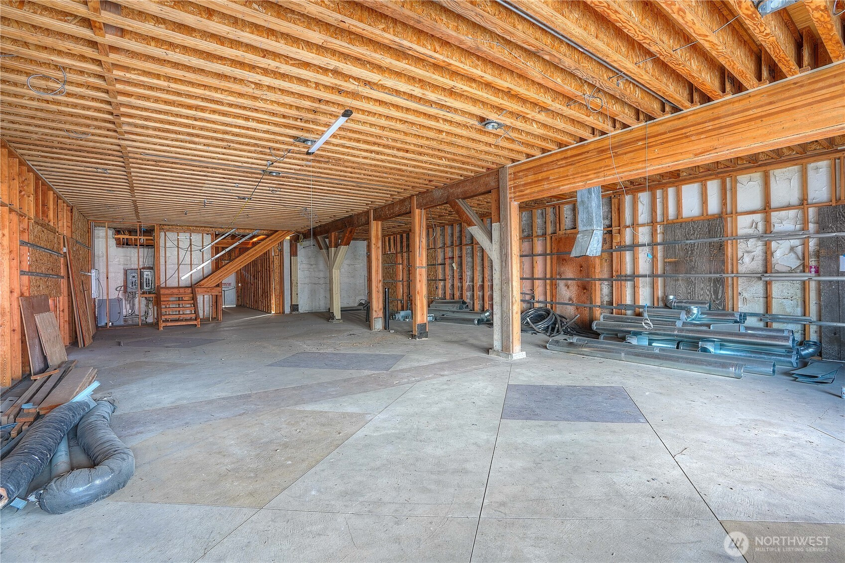 121 Mashell Avenue N, Eatonville, WA 98328