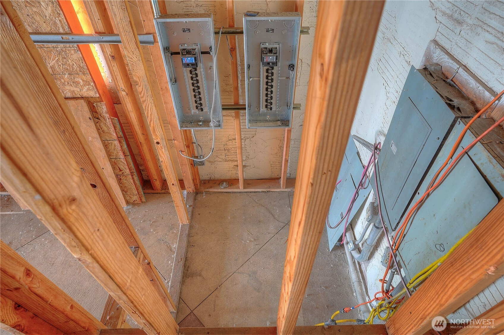 121 Mashell Avenue N, Eatonville, WA 98328