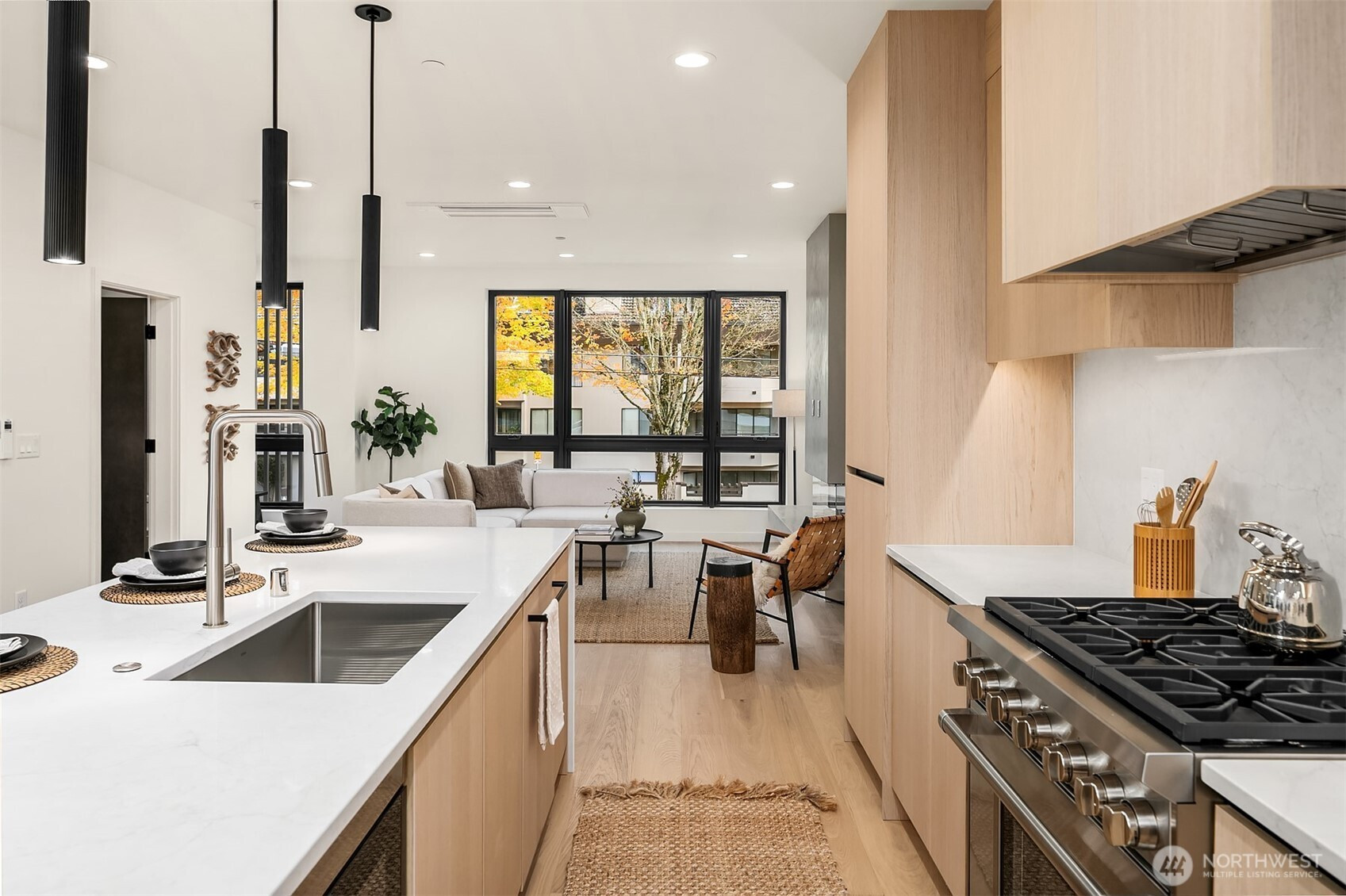 419 99th Avenue NE, Bellevue, WA 98004