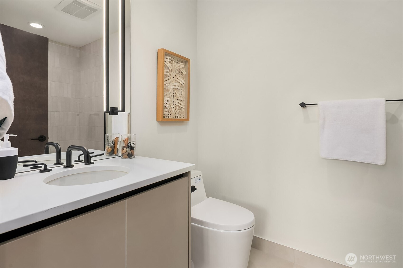 419 99th Avenue NE, Bellevue, WA 98004