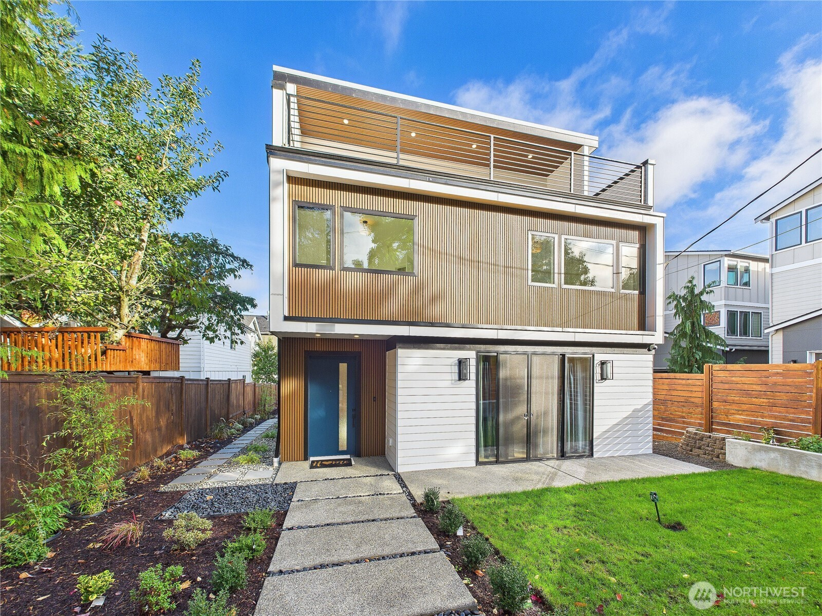 2810 & 2808 E Howell St, Seattle, WA 98122