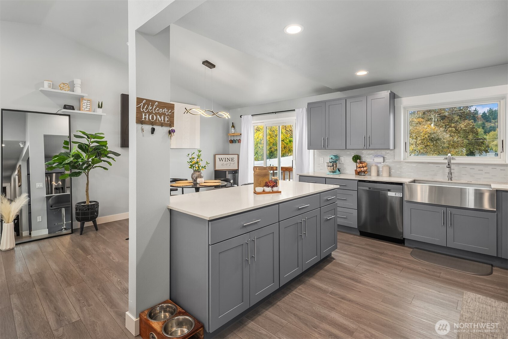 402 Olympia Boulevard SW, Pacific, WA 98047