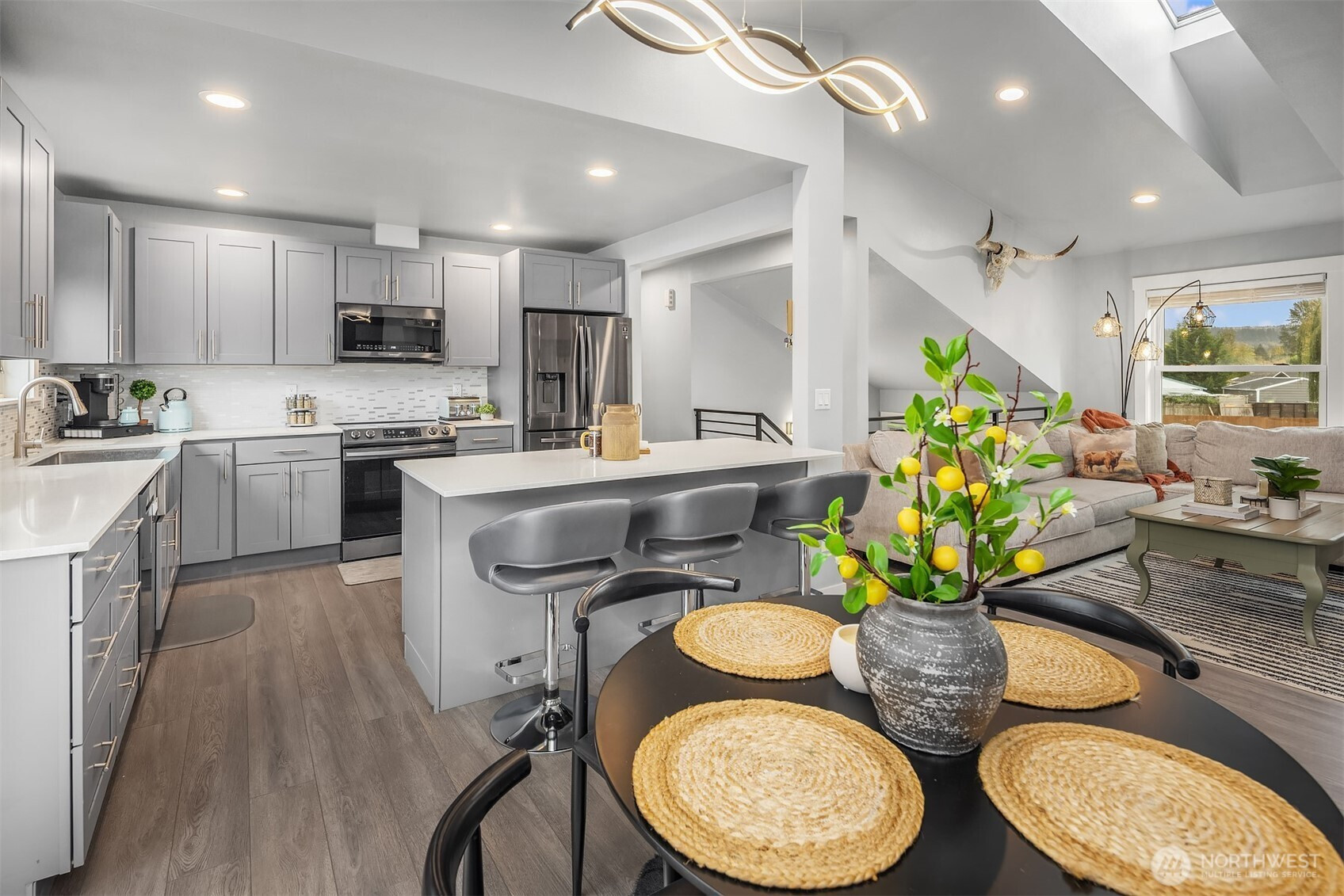 402 Olympia Boulevard SW, Pacific, WA 98047