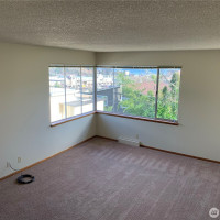 9284 50th Avenue S, Seattle, WA 98118