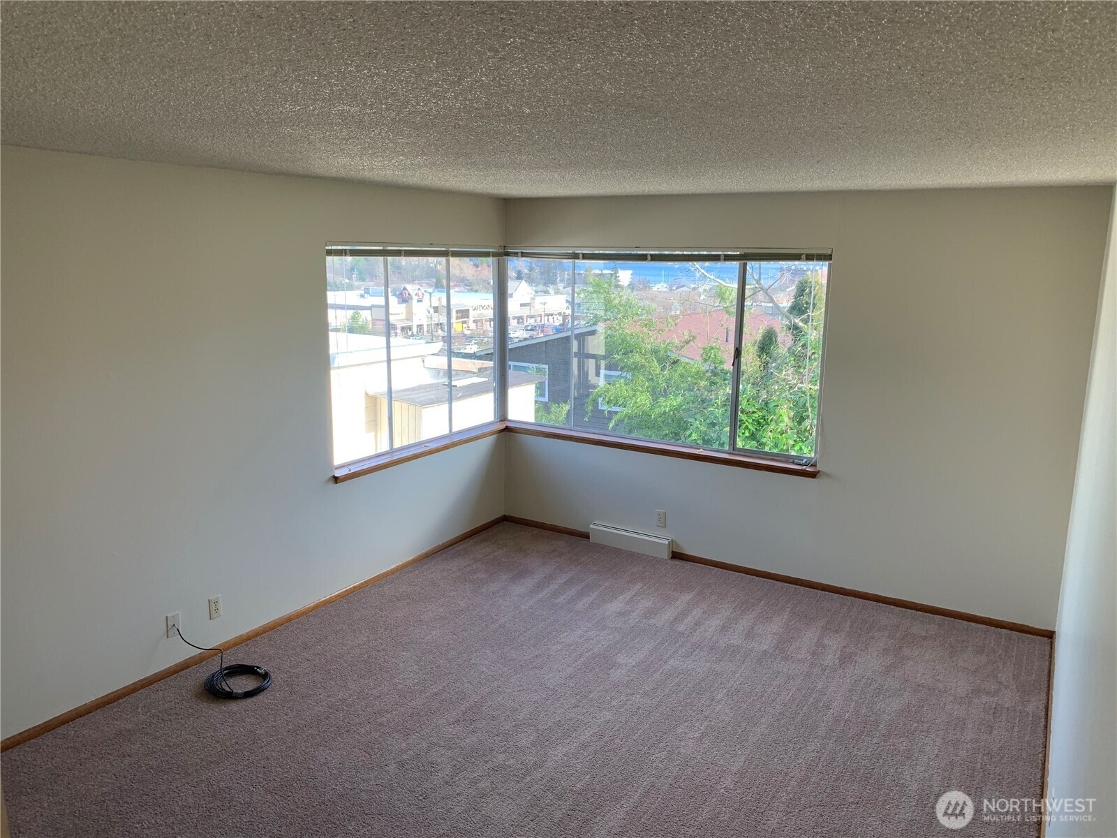 9284 50th Avenue S, Seattle, WA 98118